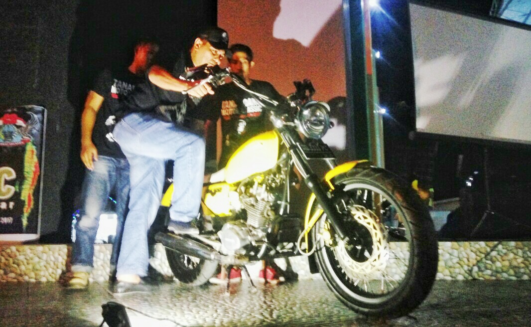 Kepala Dinas Pemuda dan Olahraga Buka Secara Resmi Deklarasi Tanadoang Motor Classic Selayar