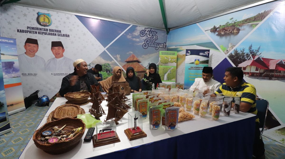 MTQ XXX di Lutim, Tim Selayar Pasarkan Produk Khas Daerah