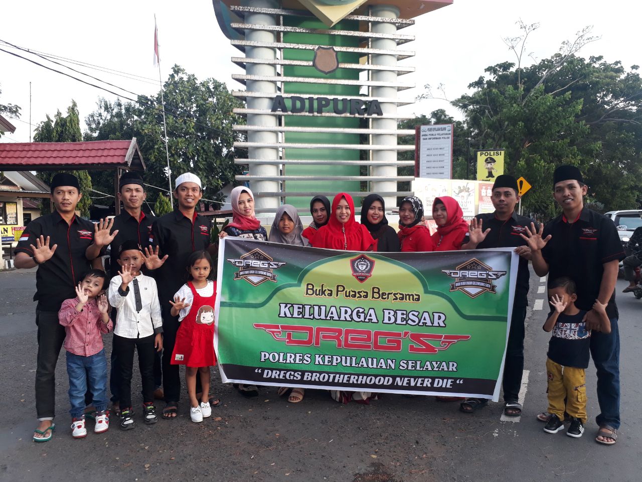 Dregs Polres Selayar, Bagi Takjil di Kota Benteng