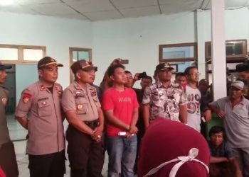 Indikasi Dicurangi, Massa Pendukung Calon Kades Bontobulaeng Duduki Kantor Camat Pastim