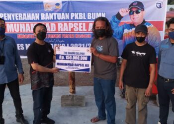 Peduli Lingkungan dan Pemberdayaan UMKM, Rapsel Ali Salurkan Bantuan Untuk Kelompok The Bagang