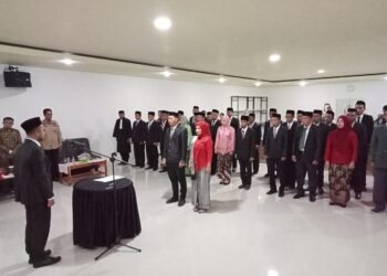 33 Anggota Panwascam Resmi Dilantik Bawaslu Kepulauan Selayar