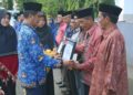 6 Purna Tugas ASN Raih Penghargaan Dalam Upacara HKN Yang Dipimpin Wabub