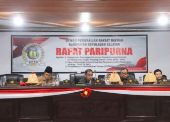 DPRD Kepulauan Selayar Gelar Paripurna Penyerahan 3 Buah Ranperda