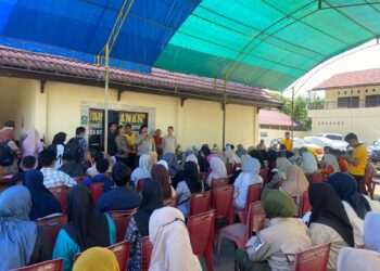 Polres Selayar Tegaskan Antrian Resmi Dari Loket Yang Berlaku, BKPSDM Minta Maaf
