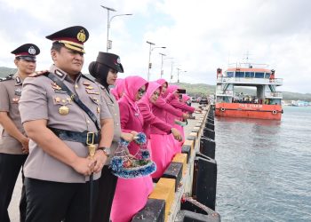 Pimpin Ziarah dan Tabur Bunga, Kapolres Selayar Kenang Jasa Pahlawan Jelang Hari Bhayangkara ke-80