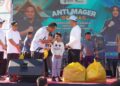 Gubernur ke Appattanah, Puluhan Siswa Terima Seragam dan Anak Yatim Dapat Beasiswa