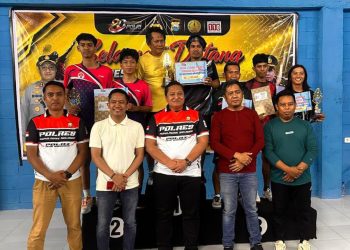 Final Badminton Bhayangkara Cup 2026 Tuntas Digelar, Kapolres Selayar Serahkan Hadiah kepada Para Juara