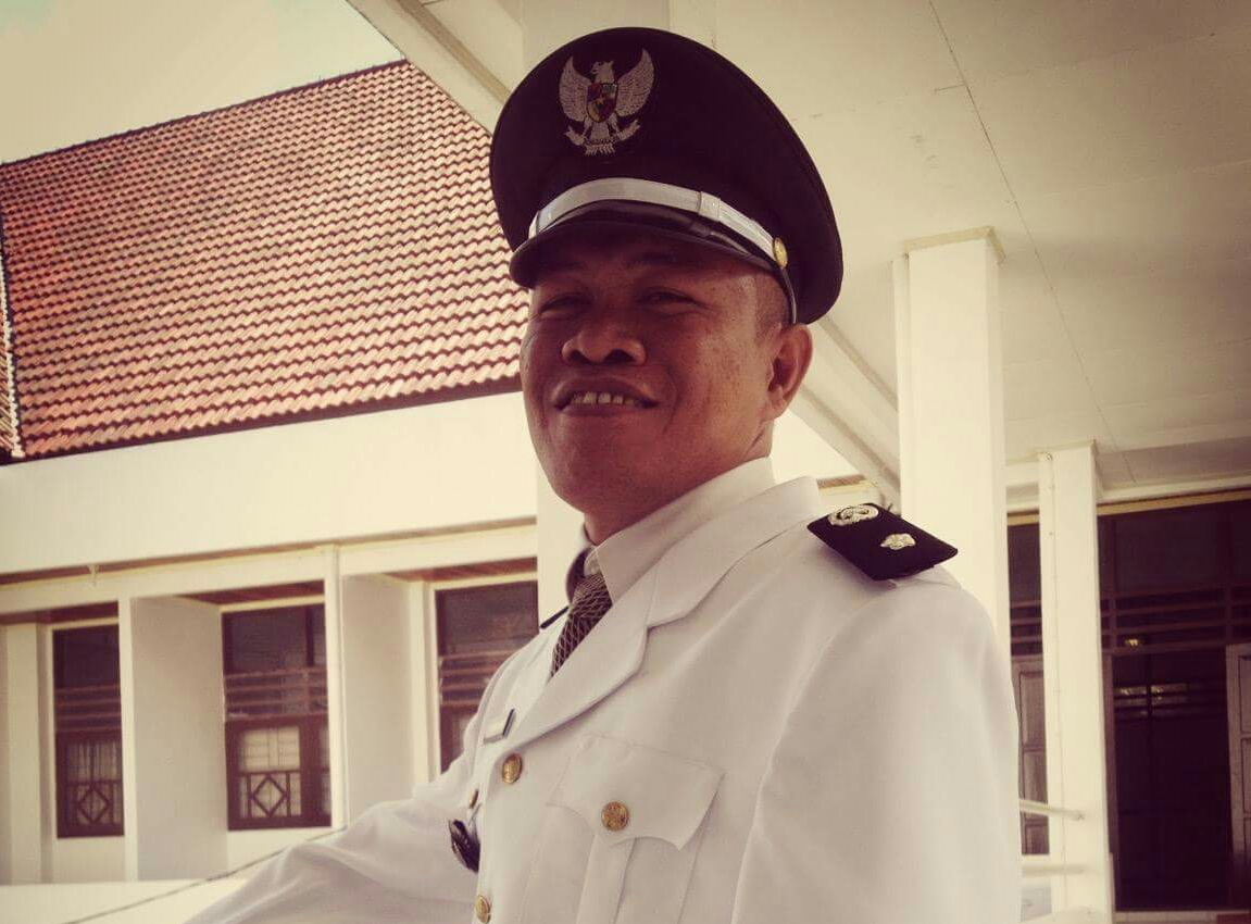 Kepala Desa Kalepadang