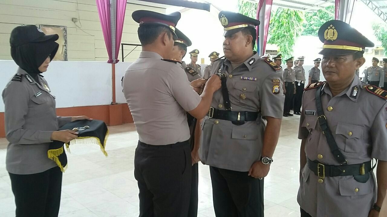Serah Terima Jabatan KASAT NARKOBA POLRES Kep. SELAYAR Dan KAPOLSEK BONTOSIKUYU POLRES Kep. SELAYAR
