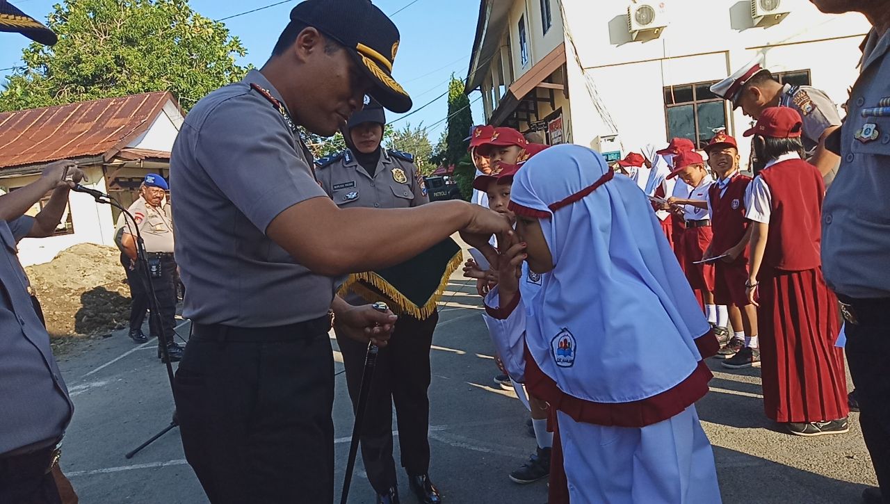 35 Siswa Siswi Anggota Polri Terima Beasiswa Primkoppol Polres Kepulauan Selayar