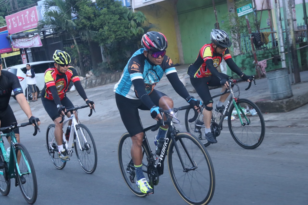 Isi akhir Pekan, Wakapolda Sulsel Gowes Kamtibmas Hingga 70 KM