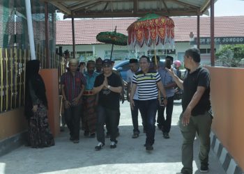Tiba di Cikoang, Rapsel Ali disambut Secara Adat