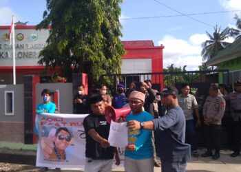 Demo Aliansi Pemerhati Keadilan, Minta Ka Balai TNTB Selayar diadili