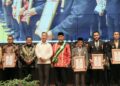 Wabup Selayar Terima Penghargaan Koperasi Tingkat Pratama Dari Menteri Perindustrian RI