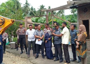 PN Selayar Eksekusi Tanah Hasil Kasasi MA, Rumah dibongkar dan Puluhan Pohon Kelapa Ditebang