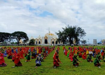 1000 Pelajar Selayar Ikut Persembahkan Dua Rekor Dunia Untuk Pemprov Sulsel 