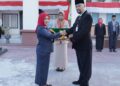 Upacara Bendera HUT RI ke 79 di PN Selayar, Sekretaris Pengadilan Dapat Kado Spesial Kemerdekaan