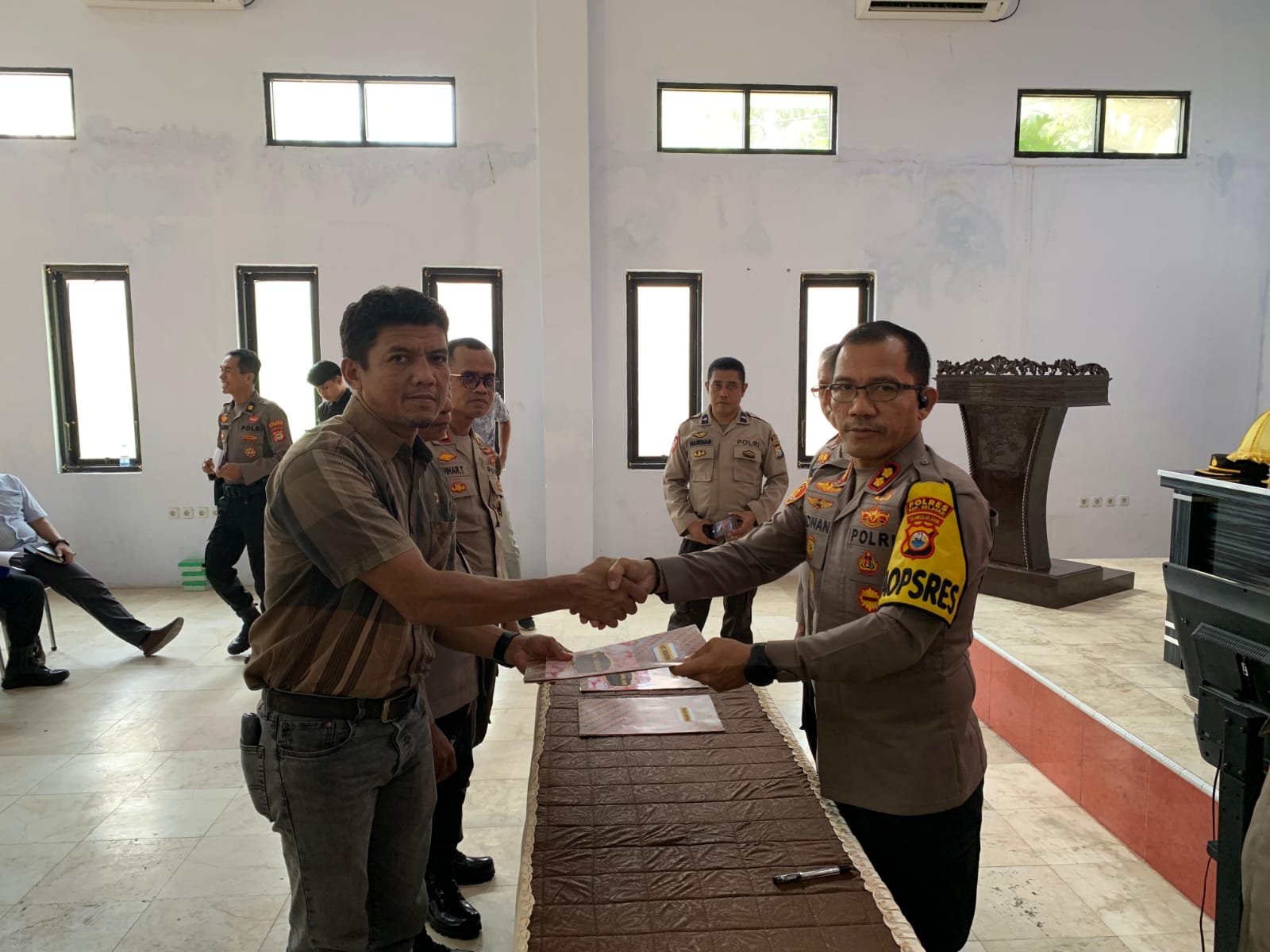 Serahkan Rendisgar Satfung Jajaran, Kapolres Selayar Tekankan Prinsip ...