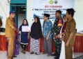 Kades Balang Butung Salurkan BLT DD, Ajak Warga Manfaatkan Untuk Sambut Lebaran